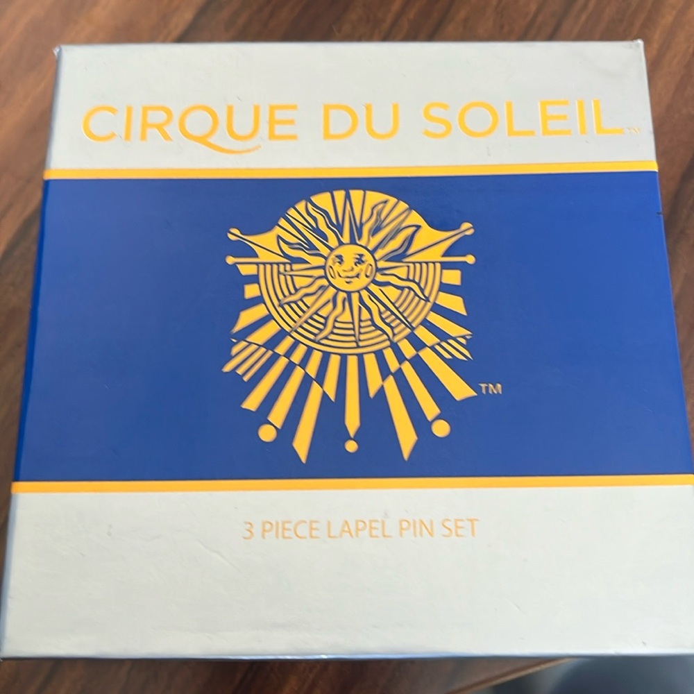 Vintage Cirque Du Soleil Lapel Pin Set NEW IN BOX MINT CONDITION